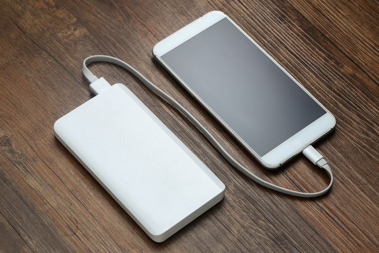 power bank, kabin pesawat, Turkiye Perketat Aturan Power Bank di Pesawat, hanya Boleh Bawa Maksimal 2