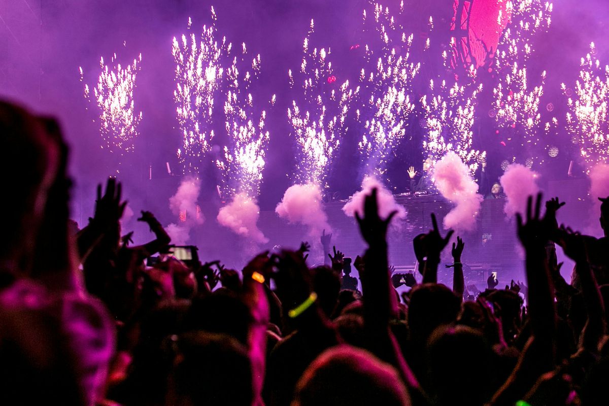 TWICE, APMI, Mecimapro, kasus Mecimapro, Asosiasi Promotor Musik Indonesia, APMI Bekukan Keanggotaan Mecimapro Imbas Kasus Penggelapan Dana Konser TWICE 2023