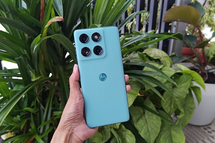smartphone, Motorola, Smartphone, Motorola Edge 60 Fusion, Galaxy S10 Plus, motorola edge 60 fusion, Hands-on Motorola Edge 60 Fusion, Nostalgia HP Lawas tapi Kaya Fitur AI, Layar lengkung seperti Samsung Galaxy S10 Plus, Penampang nyentrik anti-licin  , Warna yang serasi, Kamera AI, Dilengkapi Moto AI