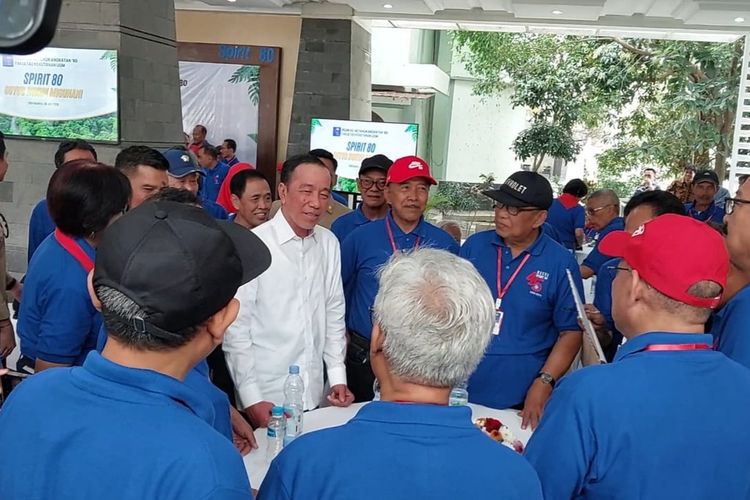 Jokowi, Iriana, ijazah Jokowi, ijazah jokowi, reuni fakultas kehutanan ugm, Jokowi Hadiri Reuni Fakultas Kehutanan UGM, Kursi Khusus Disiapkan