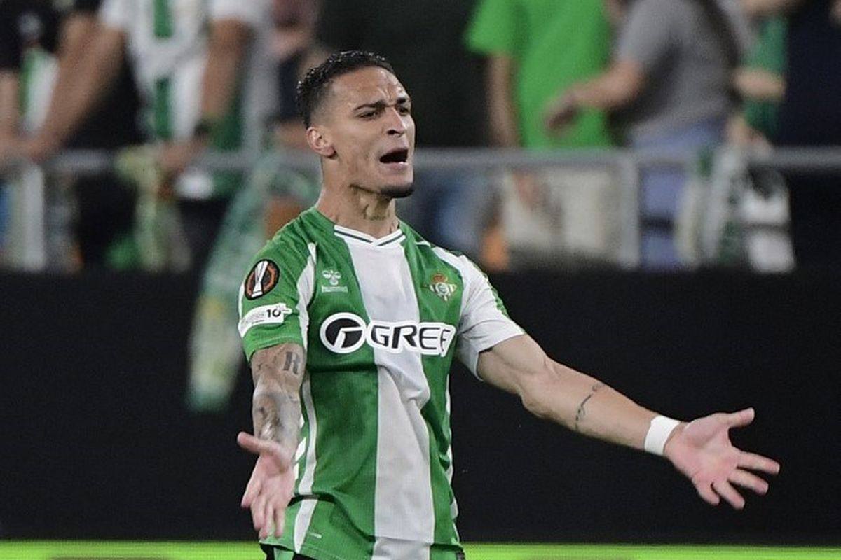 antony, Hasil Lengkap Liga Europa, Liga Europa 2025-2026, Betis vs Nottingham Forest, Hasil Lengkap Liga Europa, Antony Gagalkan Kemenangan Forest, Igor Jesus Bersinar untuk Forest, Antony Selamatkan Betis, Roma Raih Kemenangan, Celtic Ditahan Imbang, Hasil Lengkap Liga Europa