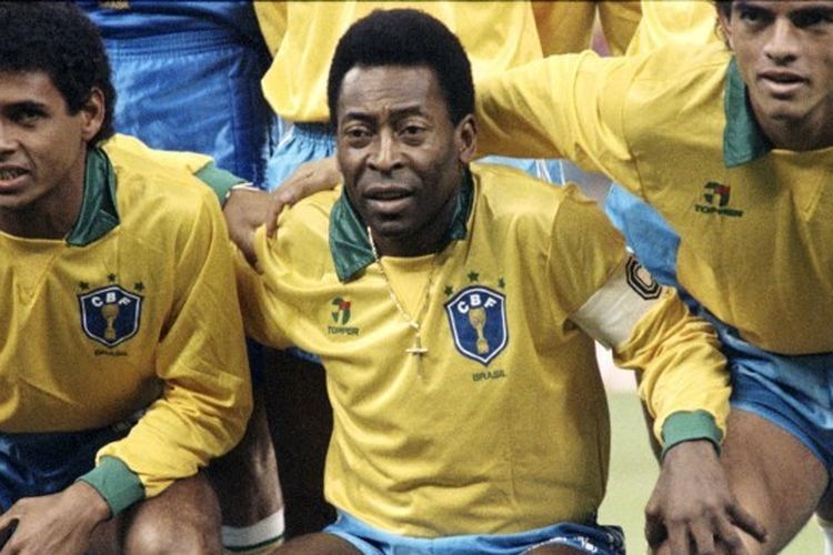 Ronny Pasla, Timnas Indonesia, Pele, Timnas Brasil, Santos, Kiper Timnas, ronny pasla, Ronald Gustaf Pasla, Ronny Pasla Wafat, Kilas Balik Momen Ikonik Kiper Timnas yang Pernah Bikin Pele Tertegun