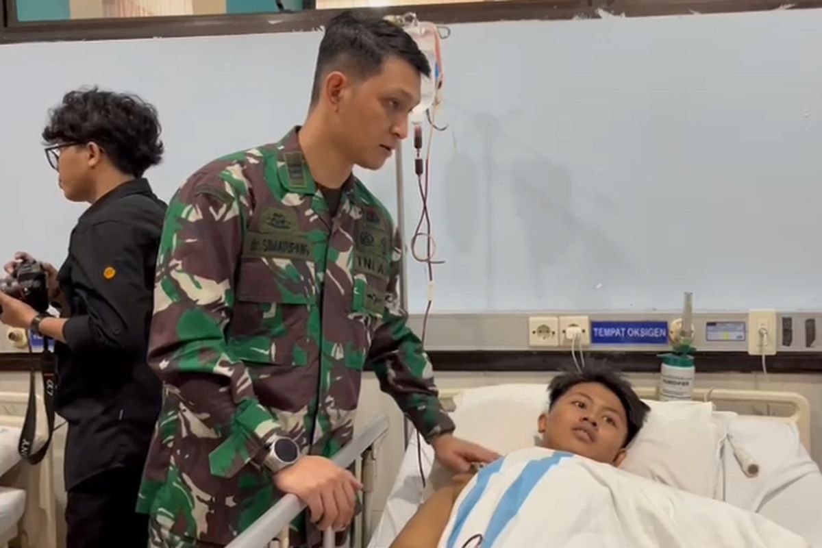 amputasi, sidoarjo, ponpes aceh kebakaran, Al Khoziny, al khoziny buduran sidoarjo, Ponpes Al Khoziny, korban ponpes al khoziny, ponpes al khoziny buduran sidoarjo, Korban ponpes al khoziny masih terjebak, korban ponpes al khoziny tertimbun, al khoziny ambruk, Di Bawah Reruntuhan Mushala Al Khoziny, Dokter Amputasi Lengan Ahmad yang Tertimpa Beton, Tak Bisa Menyelamatkan Diri, Proses Amputasi di Bawah Reruntuhan Ponpes Al Khoziny, Penanganan di RSUD RT Notopuro, Tragedi Ambruknya Ponpes Al Khoziny
