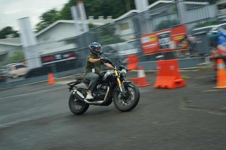 motor 400 cc, IIMS 2026, Spesifikasi Mesin, Pengalaman Test Ride Triumph Scrambler 400 X di IIMS 2026