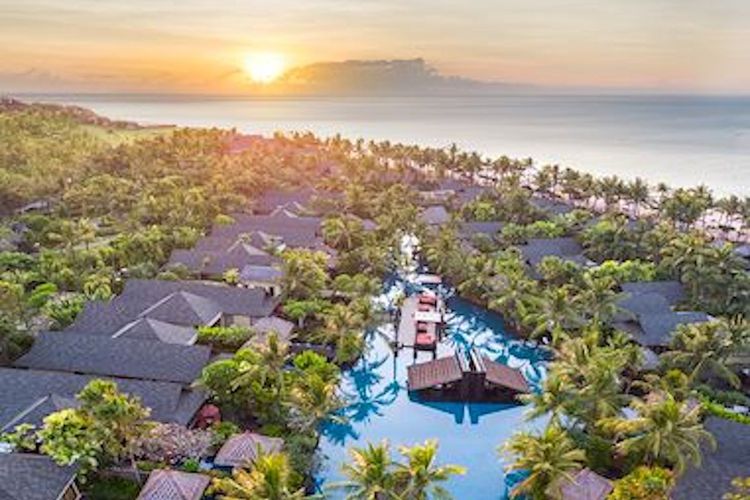 hotel terbaik di dunia 2025, Travel and Leisure, Best Hotel in the World, Hotel Bali, hotel bali, travel and leisure, hotel Bali masuk hotel terbaik di dunia, hotel terbaik di dunia Travel and Leisure, best hotel in the world, 5 Hotel Bali Ini Masuk 100 Hotel Terbaik di Dunia Versi Travel and Leisure, Mandapa, a Ritz-Carlton Reserve, The Mulia , The Ritz-Carlton, Bali, Four Seasons Resort Bali at Jimbaran Bay, The St. Regis Bali Resort 