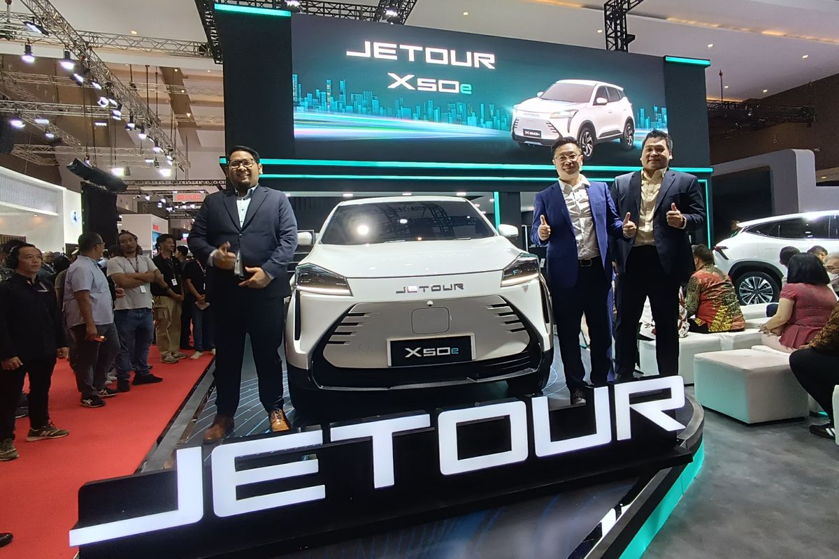 Jetour, mobil listrik, Jetour Ungkap Alasan Belum Luncurkan Mobil Listrik di Indonesia