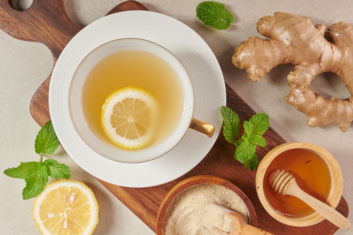 Minuman diet, khasiat teh hijau, minuman untuk membakar lemak, minuman diet, minuman untuk diet yang aman, manfaat lemon dan madu, 7 Manfaat Minuman untuk Diet, Berkhasiat Membakar Lemak, 1. Air lemon dan madu , 2. Teh hijau, 3. Air jinten, 4. Teh jahe, 5. Air putih, 6. Cuka apel, 7. Protein shake