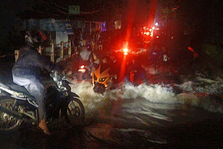 Depok, Polres Metro Depok, rekayasa lalu lintas, Jalan pitara ambles, jalan pitara ditutup, Jalan Pitara Depok Ditutup Sementara, Catat Rekayasa Lalu Lintas