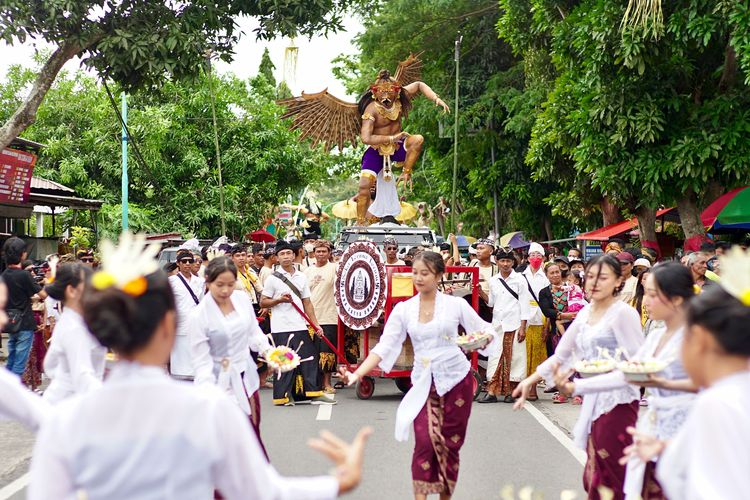ogoh ogoh bali, pawai ogoh ogoh 2025, makna pawai ogoh ogoh, ogoh ogoh adalah, makna simbolik ogoh ogoh, Mengenal Ogoh Ogoh, Tradisi Sebelum Hari Nyepi di Bali