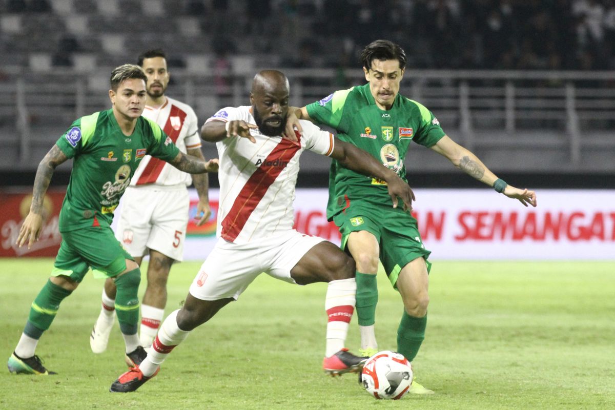 Liga Indonesia, Persebaya Surabaya, Persis Solo, Persis, Persebaya vs Persis, Super League, Persebaya, hasil persebaya vs persis, Francisco Rivera, Kodai Tanaka, Mihailo Perovic, Hasil Persebaya Vs Persis 2-1, Gol Francisco Rivera Jadi Penentu