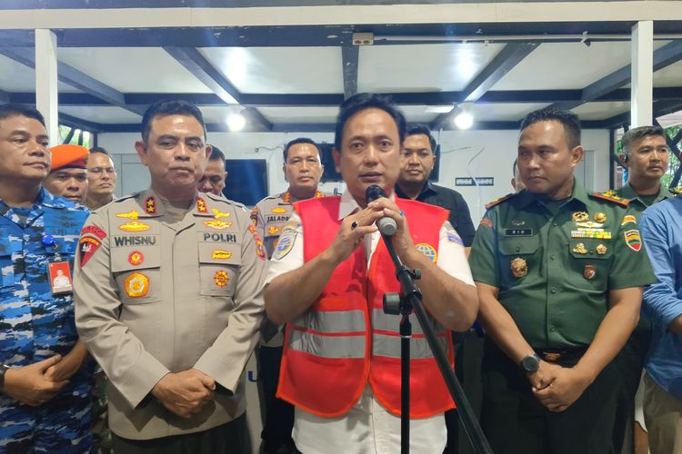Jemaah haji, Saudia Airlines, jemaah haji, ancaman bom di pesawat, ancaman bom pesawat jemaah haji, kronologi ancaman bom pesawat saudia airlines, saudia airlines ancaman bom pesawat, Jemaah Haji Tak Diberi Tahu soal Ancaman Bom, Apa yang Sebenarnya Terjadi di Pesawat?