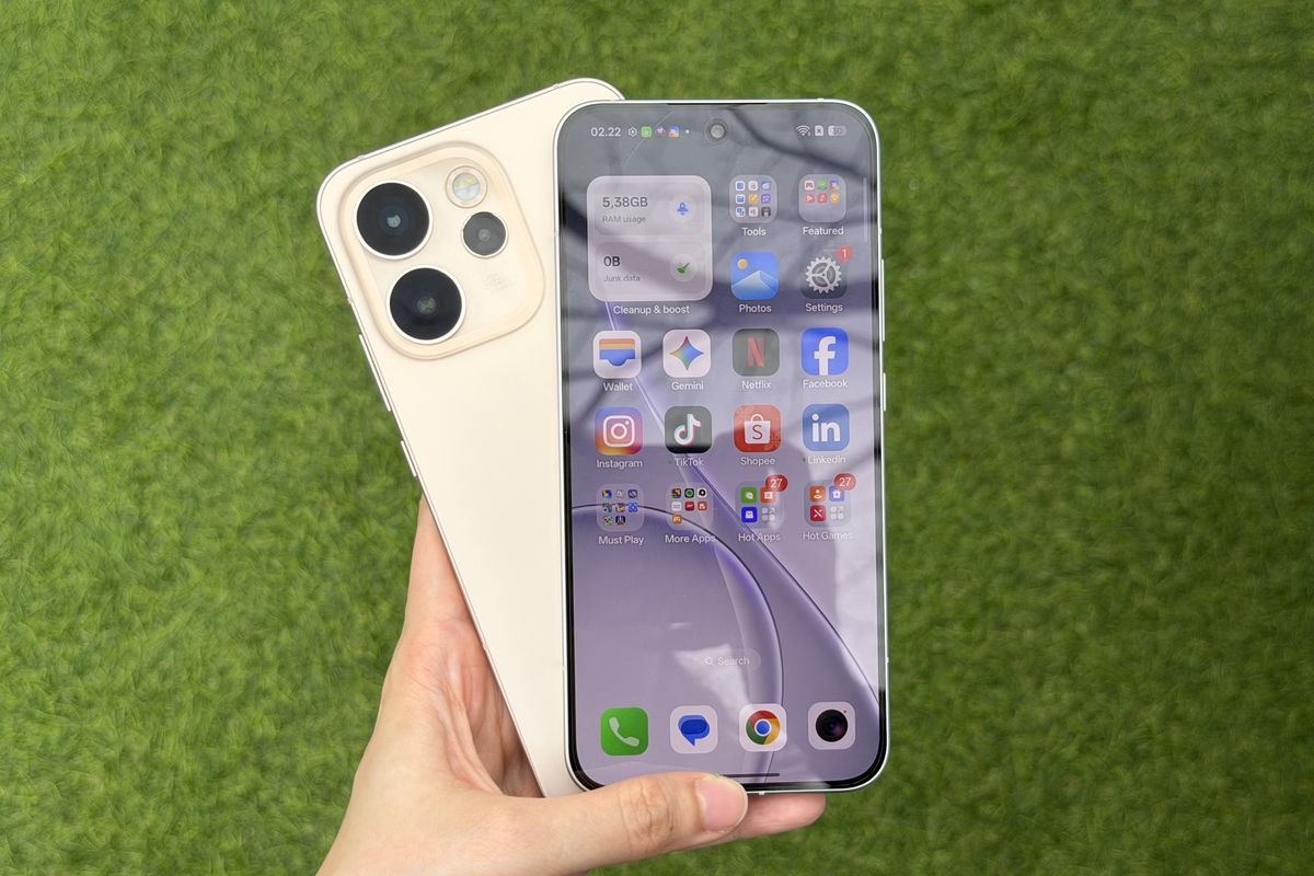 hands on, Hands On Oppo Reno 15 Pro Max: Seri Reno dengan Bingkai Tertipis Saat Ini, Paling nyaman digenggam, Identitas desain Aurora, Kesan awal, Harga Oppo Reno 15 Series, Reno 15F 5G, Reno 15 5G, Reno 15 Pro Max 5G