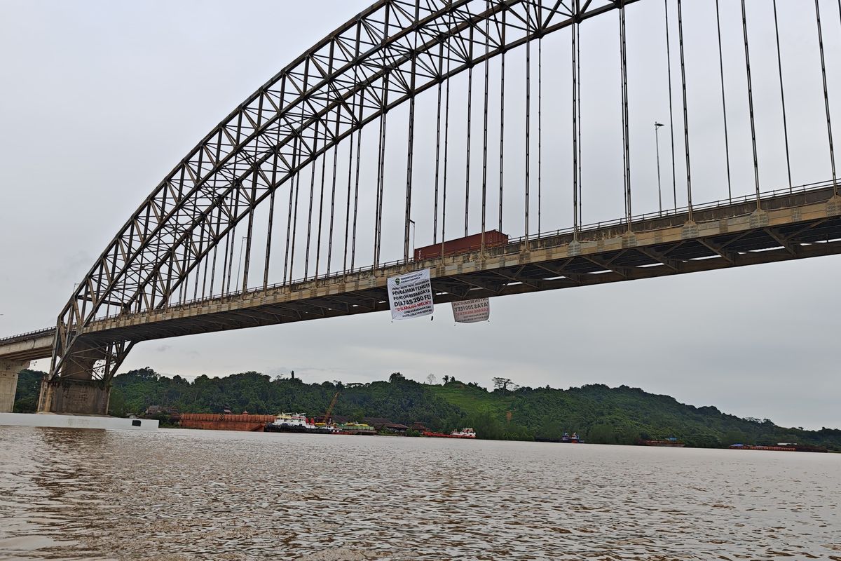 Jembatan Mahakam Ulu, tongkang batu bara, Kaltim, Samarinda, Sering Ditabrak Tongkang Batu Bara, Begini Letak Geografis dan Sejarah Jembatan Mahakam Ulu