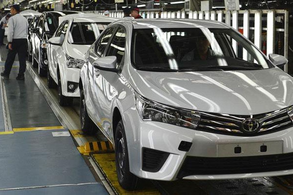 otomotif, industri otomotif, kendaraan listrik, mobil, mobil listrik, sedan listrik, Target Produksi Massal Sedan Listrik 2028, Ini yang Perlu Disiapkan