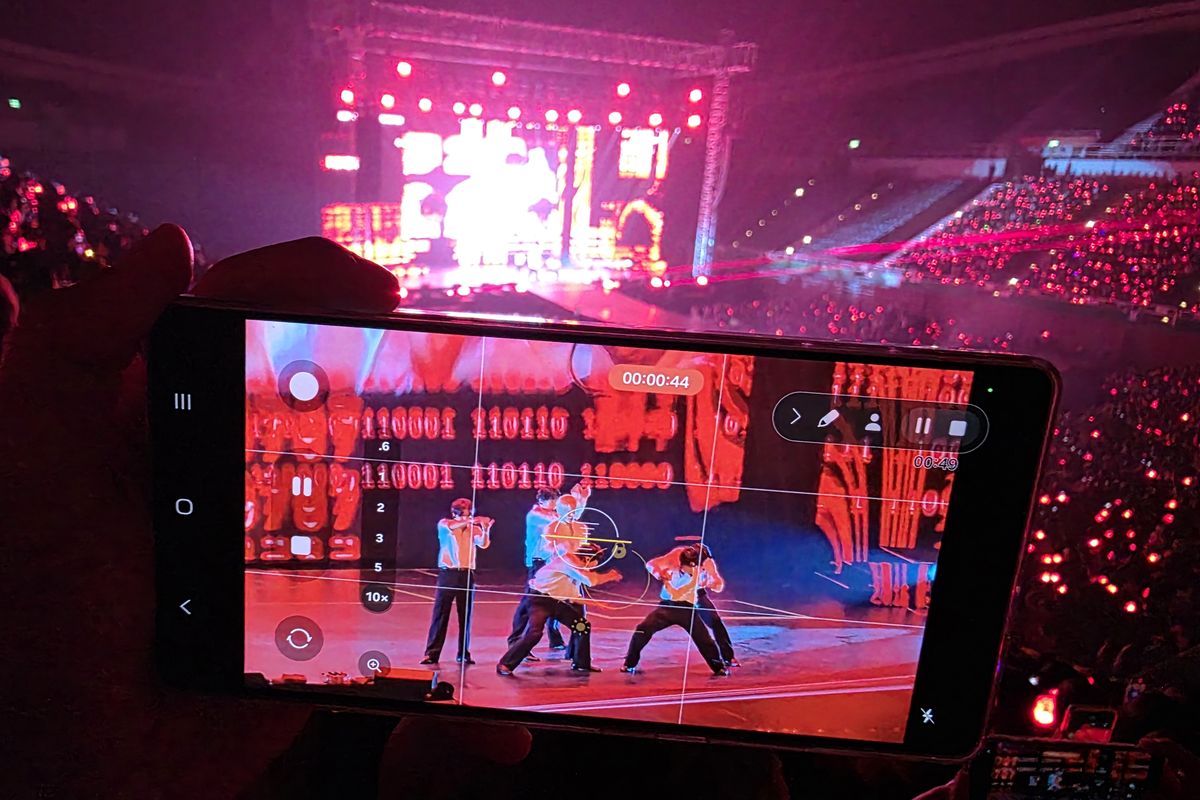 Samsung, konser, NCT 127, HP Konser, Samsung Galaxy S25 Ultra, Samsung S25 Ultra, Hasil Foto Konser NCT 127 Taipei dengan Galaxy S25 Ultra dari Jarak 100 Meter