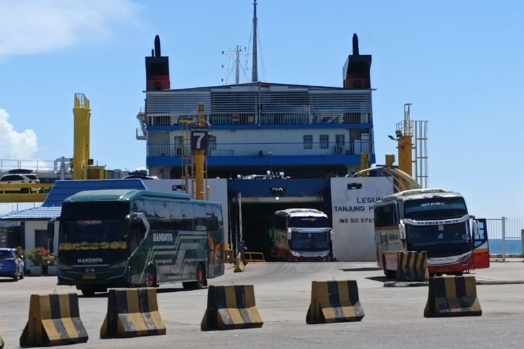 ASDP, tarif penyeberangan, libur Nataru, libur nataru, pelabuhan penyeberangan, diskon tarif penyeberangan, Ada Diskon Tarif Penyeberangan Berlaku saat Libur Nataru