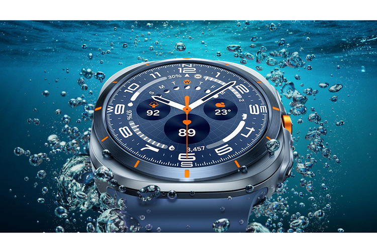 Samsung, SmartWatch, Arloji pintar, Galaxy Watch Ultra, Samsung Galaxy Watch Ultra, harga Galaxy Watch Ultra, 64 gb, One UI 8, OneUI 8, galaxy watch ultra versi upgrade, galaxy watch ultra 2025, titanium blue, Samsung Rilis Galaxy Watch Ultra Versi 2025, Ini Harganya di Indonesia, Spesifikasi Galaxy Watch Ultra 2025, OneUI 8 Watch dengan beragam fitur kesehatan baru, Fitur lainnya, Harga Galaxy Watch Ultra di Indonesia