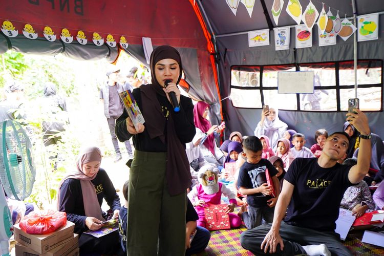 Luna Maya, Andien, The Palace, The Palace Jeweler, Yayasan Luna Maya Nawasena, The Palace Bantu Korban Banjir Bandang Aceh Lewat Aksi Sosial bersama Luna Maya dan Andien