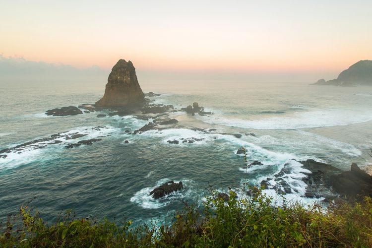 Pantai Watu Ulo, Jember, Pantai Papuma, Sekali Bayar, Masuk Pantai Papuma dan Watu Ulo Kini Cukup Rp 12.500