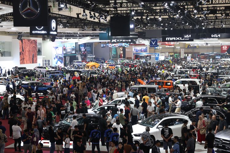 kredit mobil, stok BBM, anggota dpr, mobil listrik, pedagang mobil bekas, Populer Otomotif, artikel terpopuler, BP-AKR, Honda Step WGN e:HEV, insentif impor BEV, Stok BBM BP-AKR dan Insentif Impor BEV