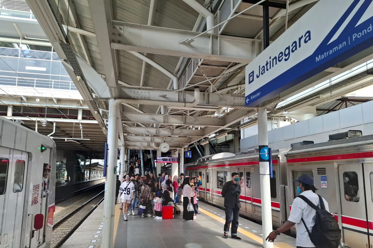 Stasiun Jatinegara, KA Manahan, KA Bogowonto, KA Gajahwong, KA Gunung Jati, KA Cakrabuana, KA Parahyangan, PT KAI Daop 1 Jakarta, ka gajahwong, Termasuk KA Parahyangan, 6 Kereta Jarak Jauh Ini Tak Lagi Berhenti di Jatinegara Mulai 1 Desember 2025