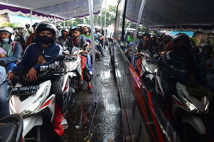Pelabuhan Ketapang, ASDP Indonesia Ferry, penumpang meningkat, Hari Raya Idulfitri, Catat Waktunya, Penyeberangan Jawa-Bali Tutup saat Libur Nyepi