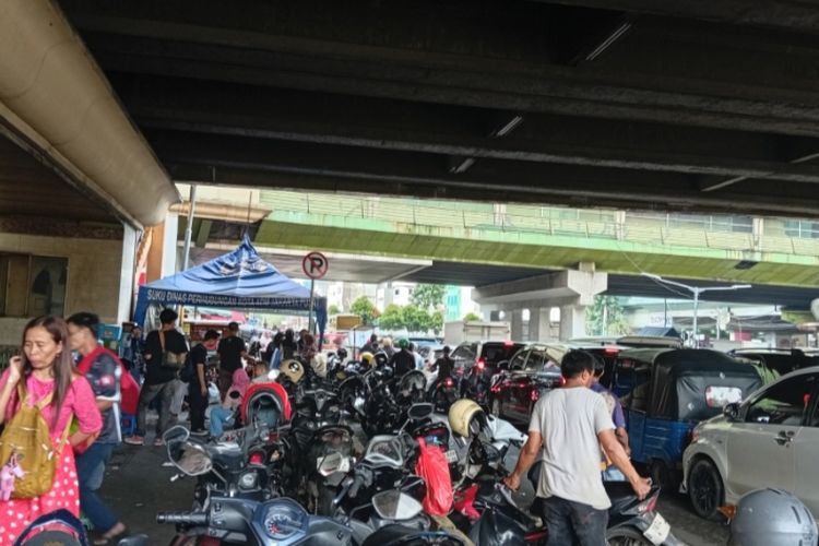 Blok A Tanah Abang tutup, Pasar Tanah Abang, Jadwal Tutup Pasar Tanah Abang Lebaran 2026, Blok A Mulai Libur 20 Maret, Pembatasan Jam Operasional H-1 Lebaran, Antisipasi Lonjakan Pengunjung dan Penertiban Parkir Liar, Geliat Ekonomi: Omzet Naik dan Dukungan Pemerintah, Menkeu Purbaya Tepis Isu Resesi