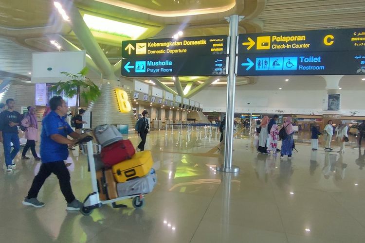 Waisak 2025, harga tiket pesawat ke Yogyakarta, festival lampion borobudur 2025, harga tiket pesawat ke yogyakarta dari jakarta, harga tiket pesawat ke yogyakarta, harga tiket pesawat yogyakarta ke jakarta, festival lampion jogja 2025, H-2 Festival Lampion Waisak 2025, Ini Harga Tiket Pesawat Jakarta-Yogyakarta