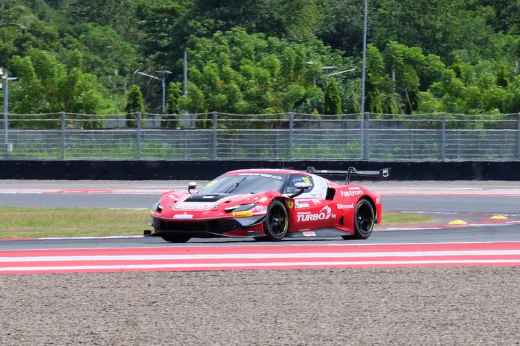 GT World Challenge Asia, Mandalika, Pertamina, Sean Gelael Tembus Podium Race 1 GT World Challenge Asia 2026