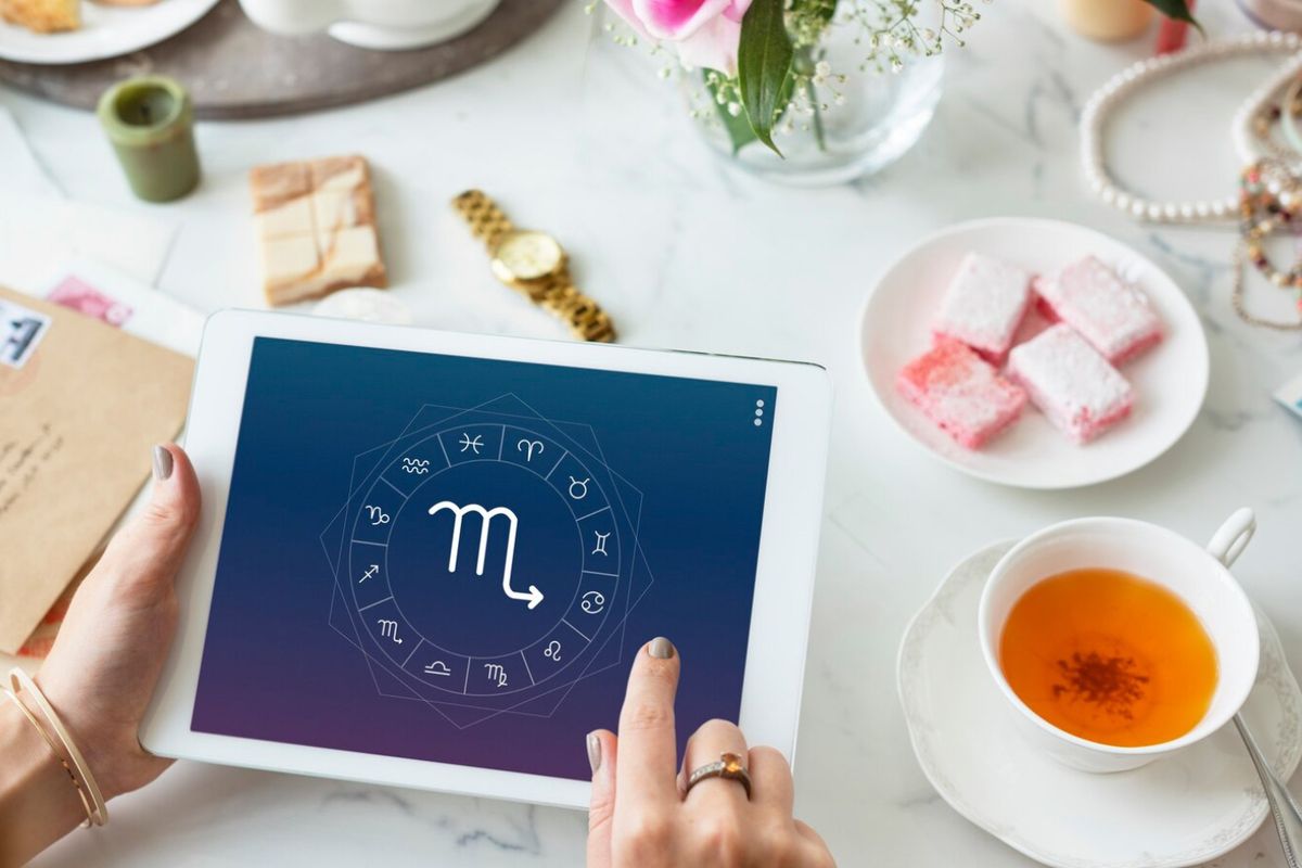 zodiak, zodiak paling impulsif, zodiak impulsif, zodiak yang impulsif, zodiak yang paling impul, 6 Zodiak yang Paling Impulsif dan Spontan, Ada Siapa Saja?, 1. Aries: spontan dan cepat bergerak, 2. Gemini: pikiran cepat, keputusan juga cepat, 3. Sagitarius: petualang yang suka ambil risiko, 4. Leo: mengikuti dorongan hati dan emosi, 5. Libra: impulsif karena sulit membuat keputusan, 6. Pisces: mengikuti arus perasaan