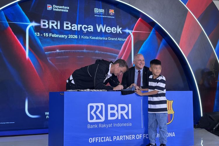 Frank de Boer, Barcelona, Liga Spanyol, Saat Legenda Barcelona Frank de Boer Merasa Sangat Diterima di Indonesia...
