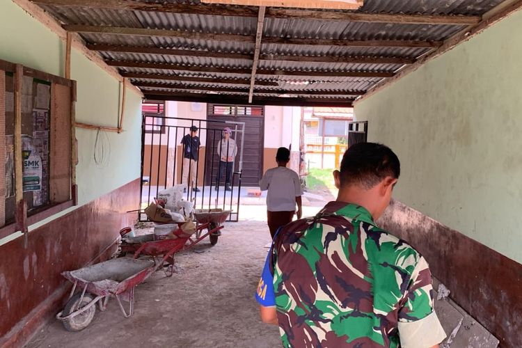 bom molotov, Insiden Ledakan Guncang SMPN 3 Sungai Raya, Terduga Pelaku Lempar Bom Molotov, Apa yang Terjadi di SMPN 3 Sungai Raya?, Bagaimana Respons Cepat Aparat dan Pihak Sekolah?, Siapa Terduga Pelaku dan Apa Motifnya?, Bagaimana Kondisi Keamanan dan Imbauan Kepolisian?