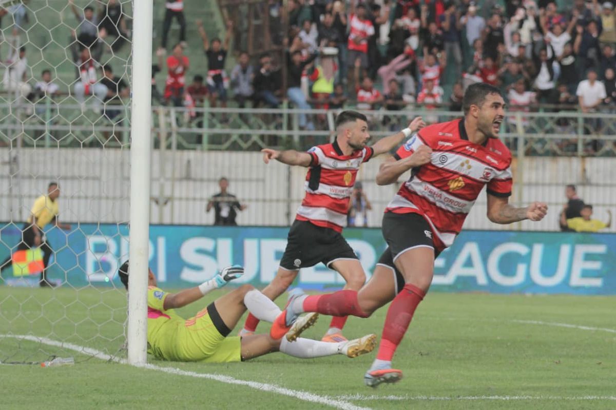 Super League 2025-2026, Madura United, PSM Makassar, Persita vs Persis Solo, Hasil Super League 2025-2026, Madura United vs PSM Makassar, Hasil Super League: Madura United Selamat, Persis Degradasi