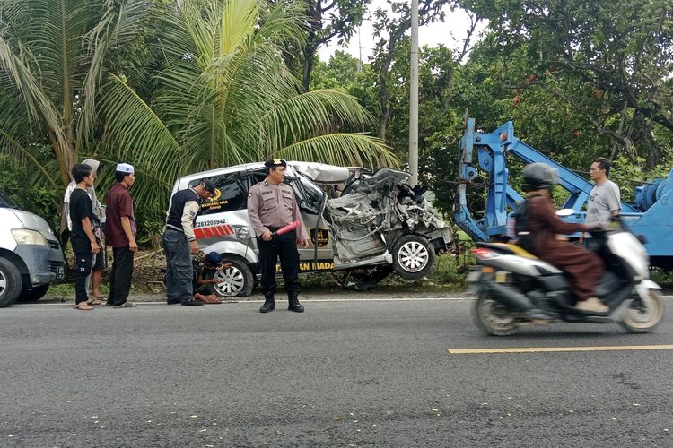 jarak aman, Road Safety, Tailgating, Waspada Bahaya Tailgating: Kebiasaan di Jalan Penyebab Kecelakaan