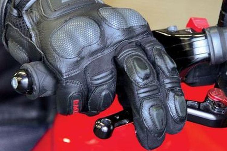 rem ABS, Rem Motor, naik motor, Salah Kaprah Rem Motor ABS Lebih Pakem dari Non-ABS