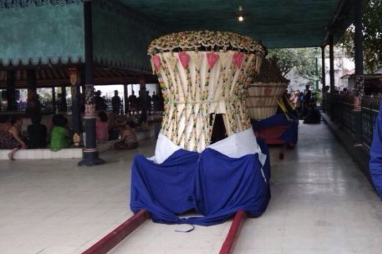 Keraton Yogyakarta, Keraton Ngayogyakarta Hadiningrat, kalender jawa, Gunungan Bromo, gunungan romo tahun dal, Gunungan Bromo Keraton Yogyakarta, Garebeg Mulud, Grebeg Mulud, Mengenal Gunungan Bromo, Gunungan Istimewa pada Garebeg Maulud 2025 di Keraton Yogyakarta