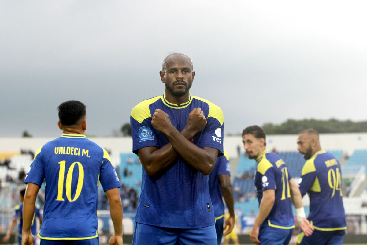 Arema FC, Semen Padang, Joel Vinicius, Super League, Arema FC vs Semen Padang, Hasil Arema FC Vs Semen Padang 3-0: Joel Vinicius Dwigol, Singo Edan Belum Terbendung