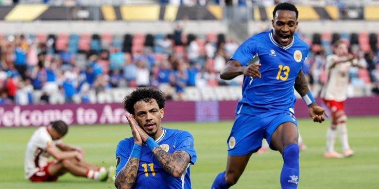 Dick Advocaat, Piala Dunia 2026, Curacao, Kualifikasi Piala Dunia 2026, Gervane Kastaneer, Godfried Roemeratoe, Curacao Panggil Pemain Keturunan Indonesia Jelang Kualifikasi Piala Dunia 2026