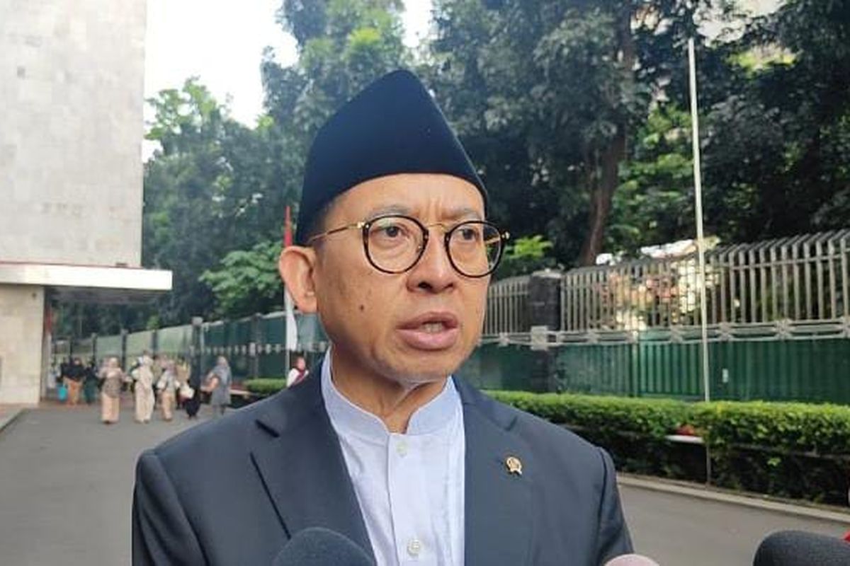 Fadli Zon, Fraksi PDIP, fraksi pdip, penulisan ulang sejarah indonesia, penulisan ulang sejarah indonesia fadli zon, Fadli Zon Sebut Amanat Bung Karno saat Respons Permintaan PDIP untuk Setop Penulisan Ulang Sejarah RI