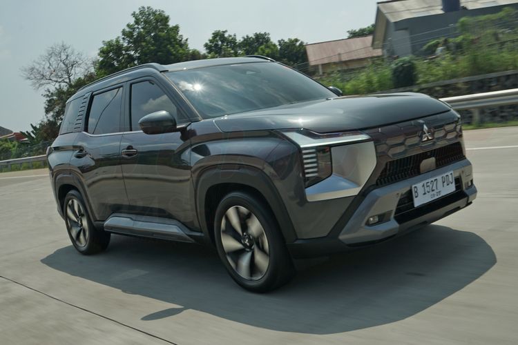 SUV 7-penumpang, Rifat Sungkar, mesin turbo, Mitsubishi Destinator, Mengungkap Keunggulan Mitsubishi Destinator Dibandingkan XForce