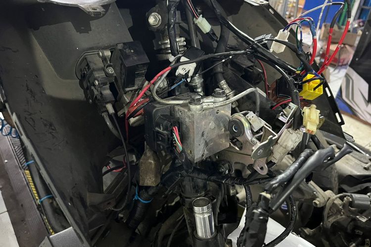 Garasi Aicky Motor, Jangan Sepelekan, Ini Penyebab Awal Kerusakan Rem ABS Motor