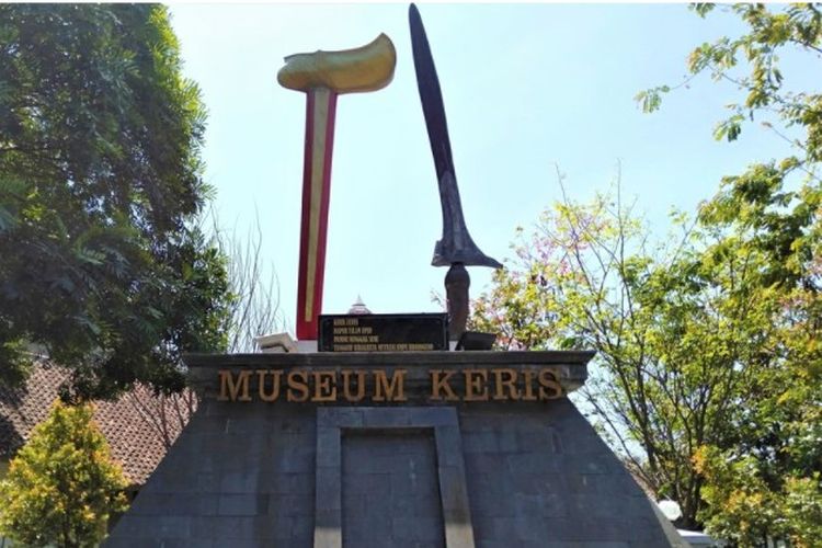 Kota Solo, wisata, Lebaran, 7 Wisata di Solo yang Cocok untuk Liburan Keluarga saat Lebaran 2026, 1. Solo Safari, 2. Masjid Raya Sheikh Zayed, 3. Taman Pracima (Pracima Tuin), 4. Museum Keraton Surakarta, 5. Lokananta Bloc, 6. Museum Keris Nusantara, 7. Alun-Alun Kidul (Alkid)