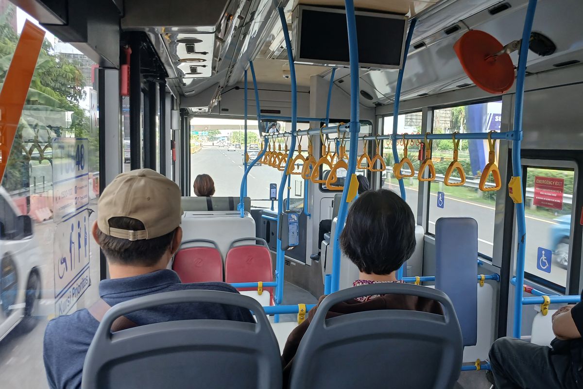 TransJakarta, Bandara Internasional Soekarno-Hatta, Cara ke Bandara Soekarno-Hatta Naik TransJakarta Rp 3.500, Ada 2 Rute