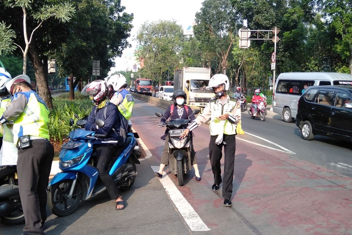 Operasi Patuh Jaya, keselamatan berkendara, operasi patuh jaya, pengawasan lalu lintas, Sistem Hunting, Operasi Patuh Jaya 2025: Sistem Hunting untuk Pengawasan Lalu Lintas