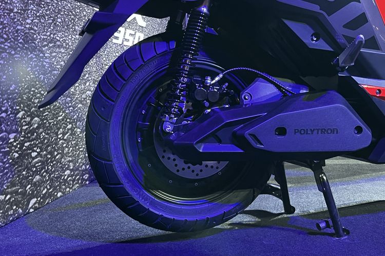 motor listrik, hill start assist, keamanan berkendara, Polytron Fox 350, Inovasi Polytron: Motor Listrik Fox 350 Hadir dengan Hill Start Assist