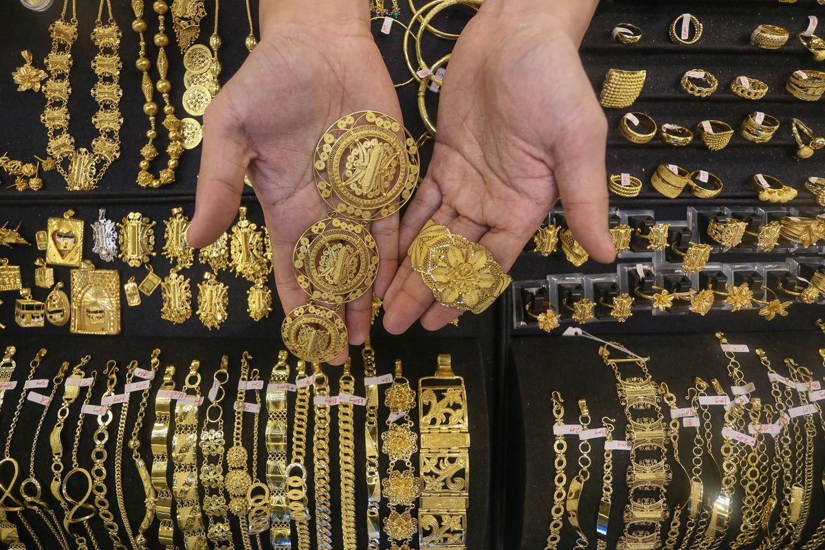 emas perhiasan, Badan Pusat Stastistik (BPS), kenaikan harga emas, inflasi oktober 2025, Harga Emas Melonjak 11,97 Persen, Jadi Pendorong Utama Inflasi Oktober 2025