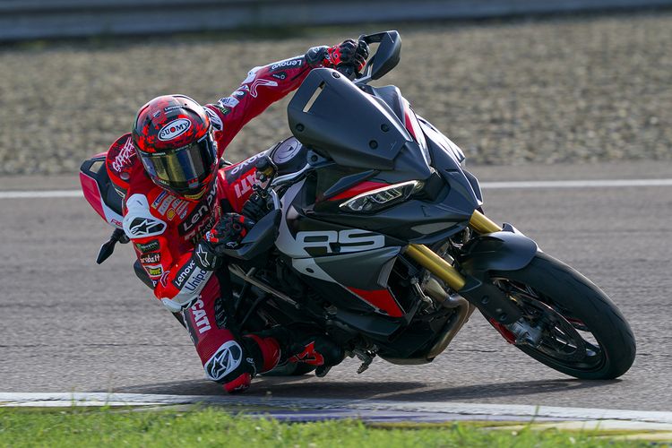 Ducati Multistrada V4 RS, motor adventure sporty, mesin Desmosedici Stradale, fitur elektronik canggih, Ducati Multistrada V4 RS Meluncur: Pakai Mesin Panigale V4