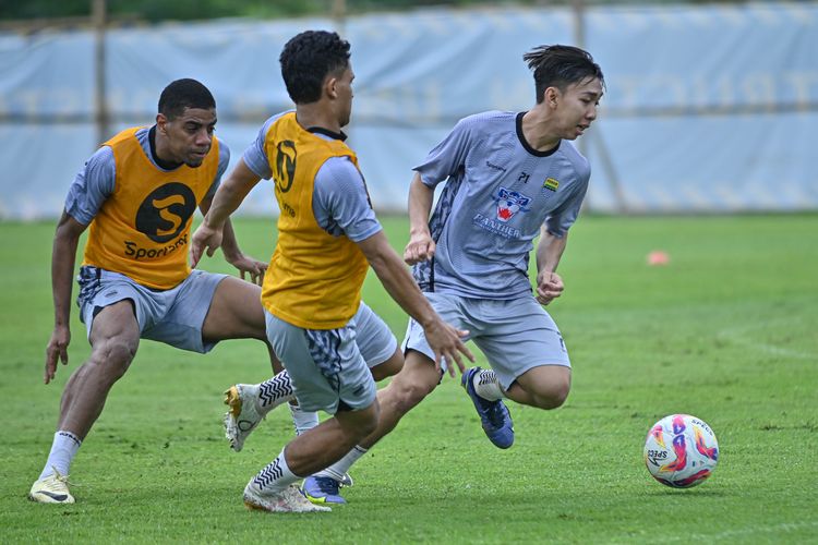 Persib, Persijap Jepara, Jadwal Persib, Link Live Streaming Persib, Persijap vs Persib, Prediksi Susunan Pemain Persijap vs Persib Bandung di Super League 2025-2026