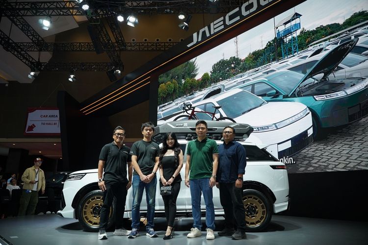 mobil, Jaecoo, Jaecoo J5 EV Tampil dengan Dua Gaya Modifikasi di IIMS 2026