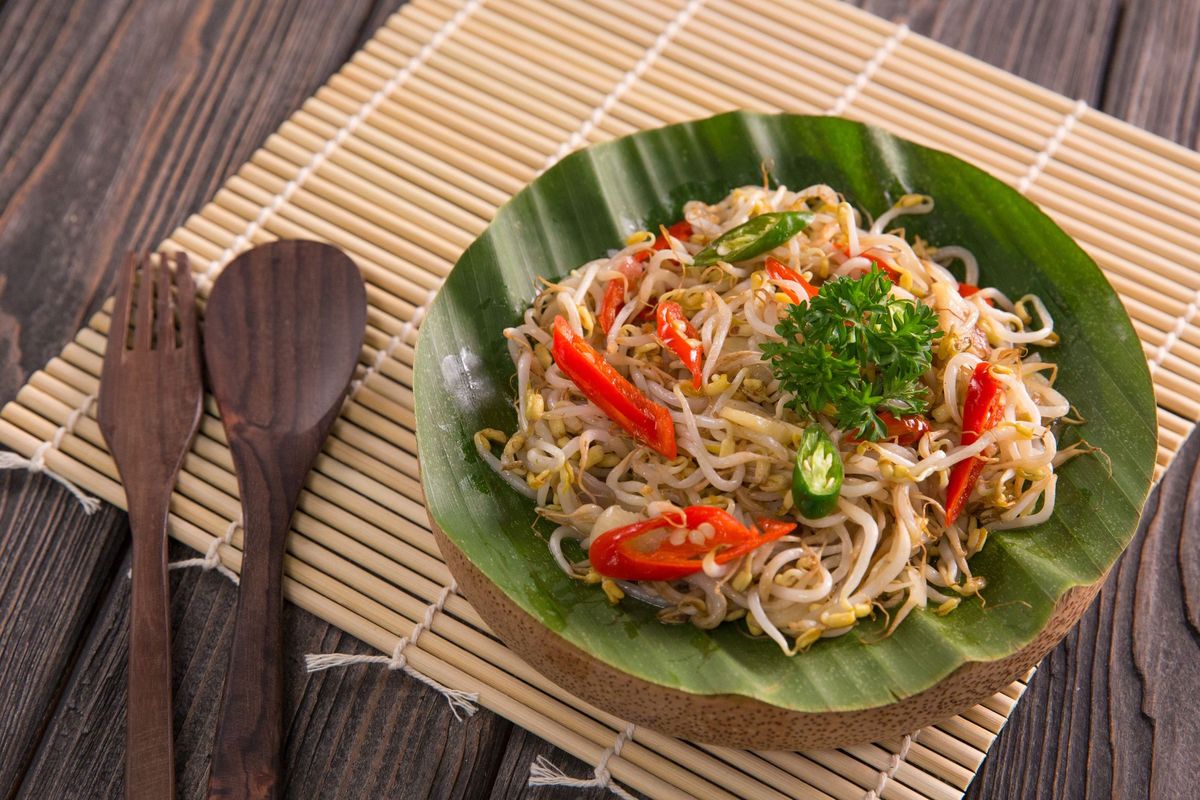 tauge, resep tumis taoge, cara membuat tumis taoge, tumis taoge, bumbu tumis taoge, menu akhir bulan, Resep Tumis Taoge Simpel, Ide Menu Hemat di Akhir Bulan!